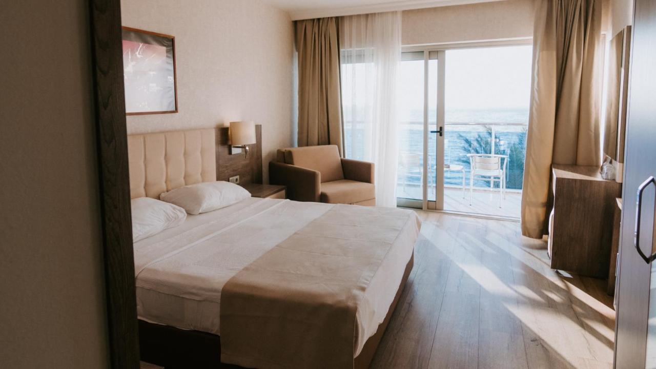 Faustina Hotel & Spa Kusadasi Exterior photo